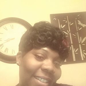 Meet your Posher, Ebony